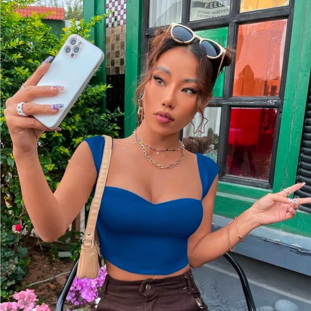 SHEIN Blue Crop Top